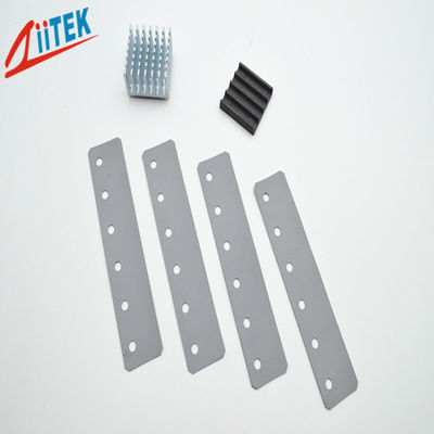 Pad isolante termicamente conduttivo Dissipazione del calore efficiente Pad di silicio Isolamento per componenti video Controller motore