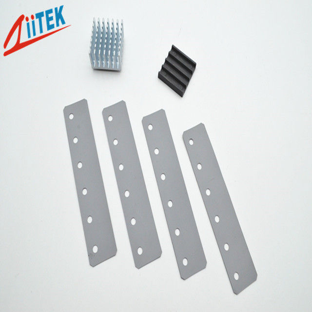 Pad isolante termicamente conduttivo Dissipazione del calore efficiente Pad di silicio Isolamento per componenti video Controller motore