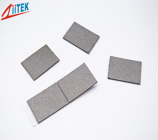 Elevata perdita magnetica 1,5 W/m・K Conduttività termica Materiale assorbente conduttivo termico utilizzato nell'elettronica automobilistica e nelle soluzioni di schermatura EMI